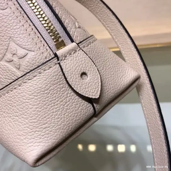 AAA Pruses Bags NEO BB EXCLUSIVE LOUIS PRELAUNCH - NEO ALMA VUITTON 0616
